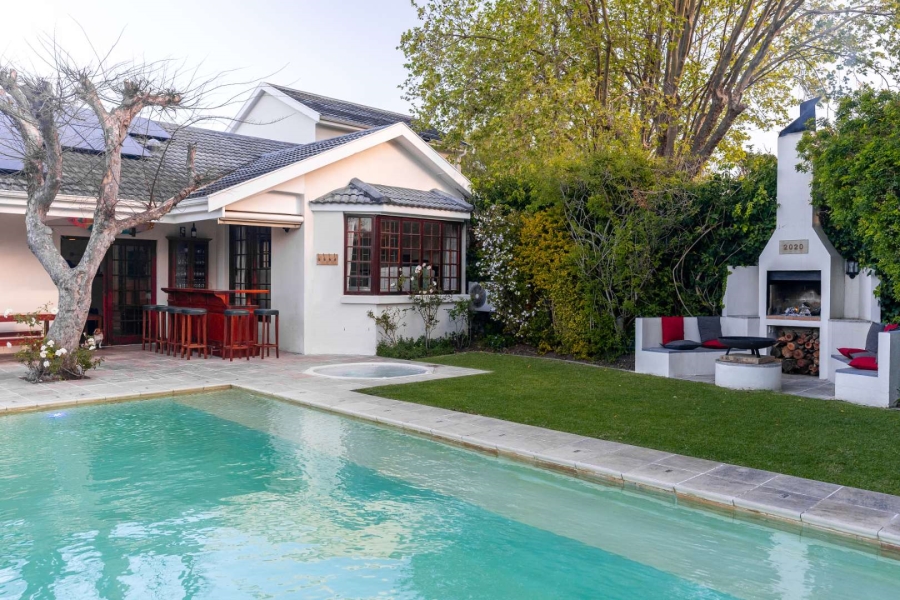 4 Bedroom Property for Sale in Constantia Western Cape